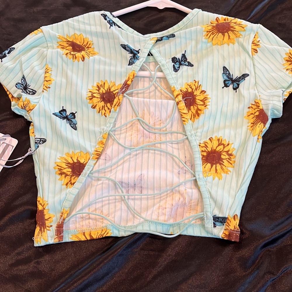 Crop top